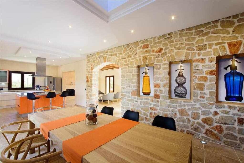 Sa Pletassa 8 Pax Wifi Piscina Jardin Bbq S'Horta