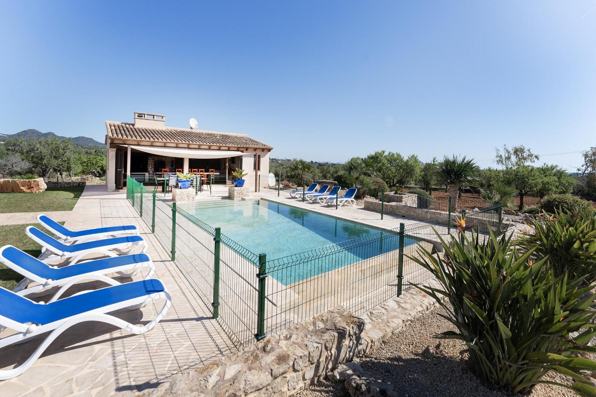 Chalet Sa Pletassa 8 Pax Wifi Piscina Jardin Bbq S'Horta
