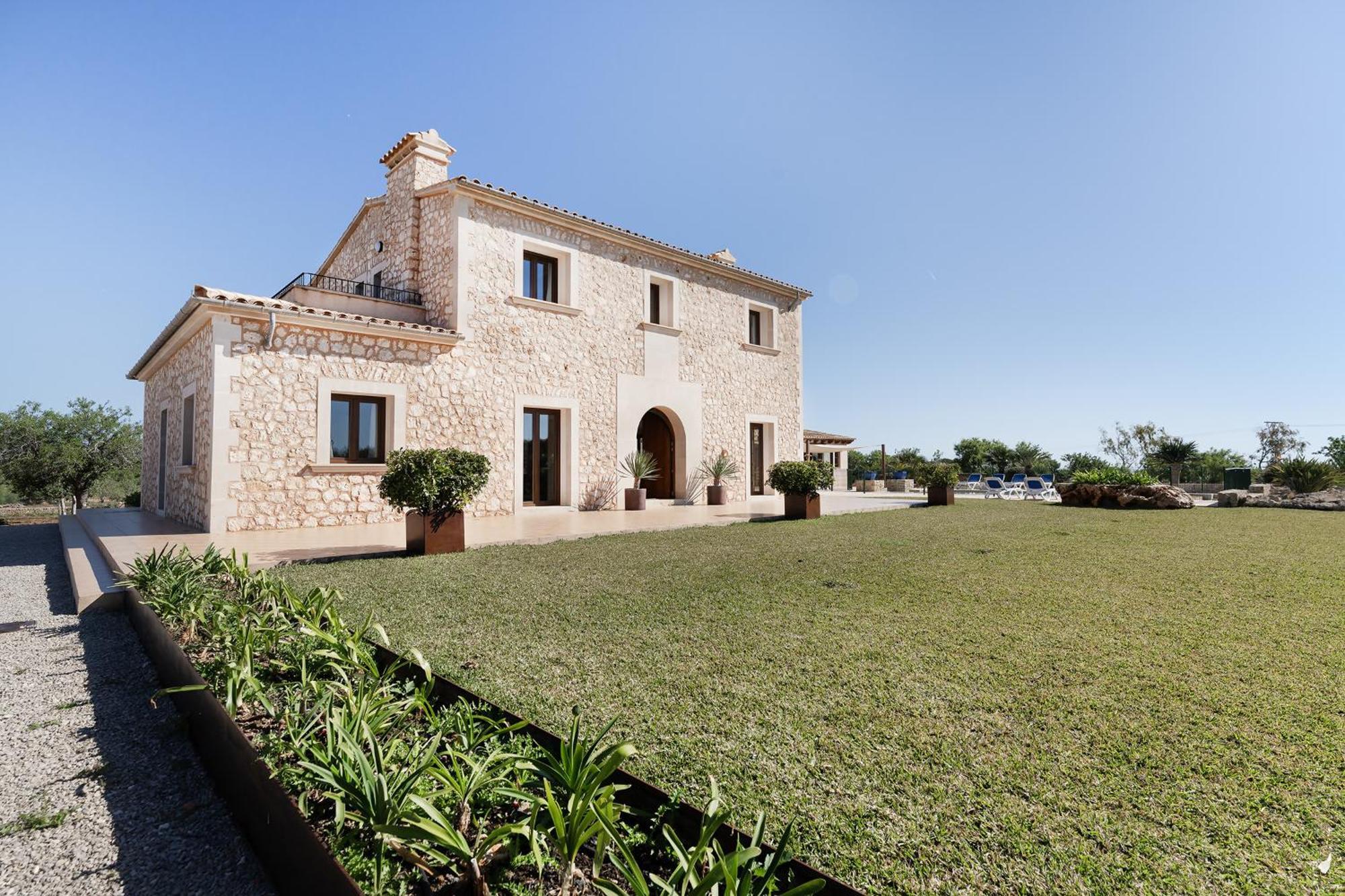 Chalet Sa Pletassa 8 Pax Wifi Piscina Jardin Bbq S'Horta